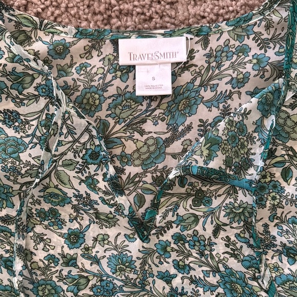 TravelSmith Green Paisley Blouse with Elegant Design - Picture 2 of 3
